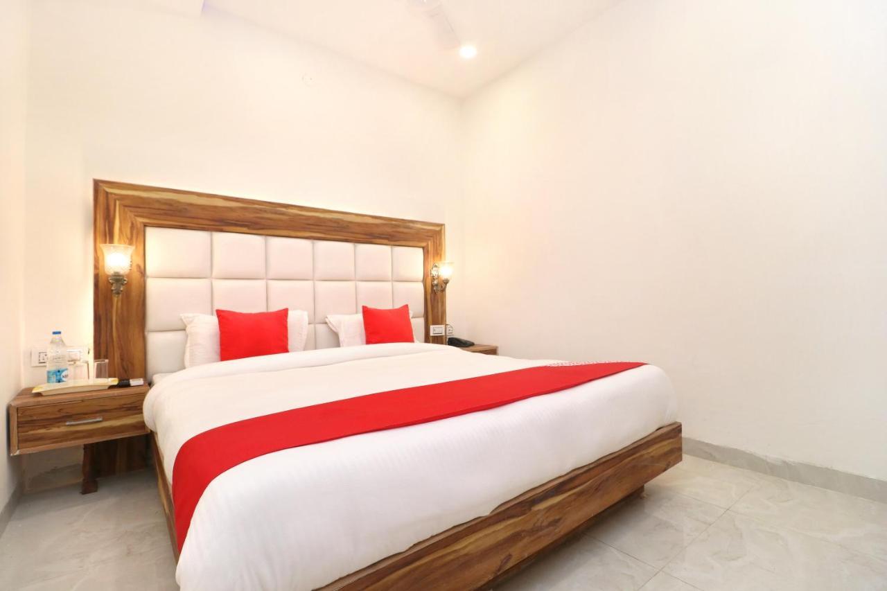 Zirakpur Hotel D Plaza מראה חיצוני תמונה