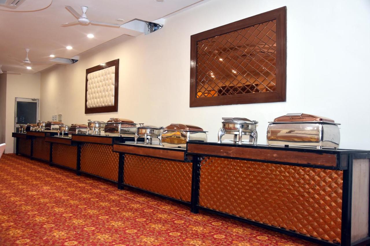 Zirakpur Hotel D Plaza מראה חיצוני תמונה