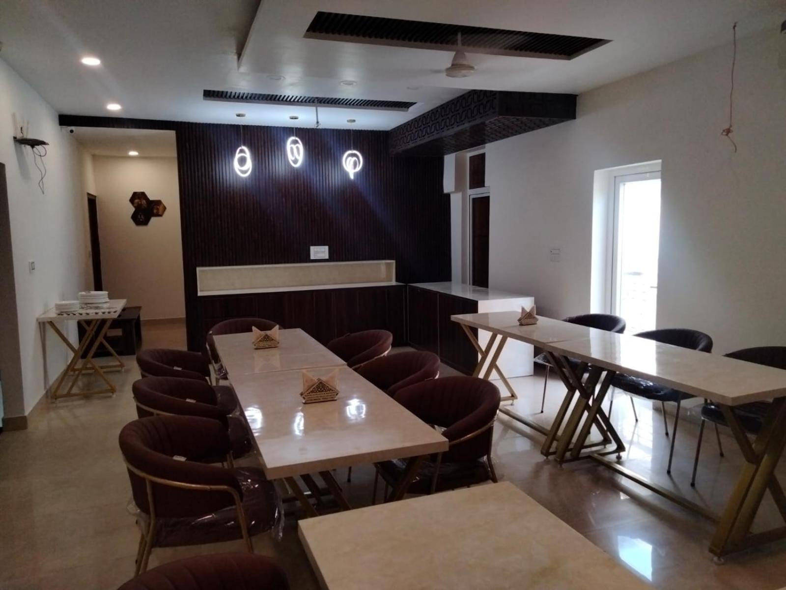 Zirakpur Hotel D Plaza מראה חיצוני תמונה
