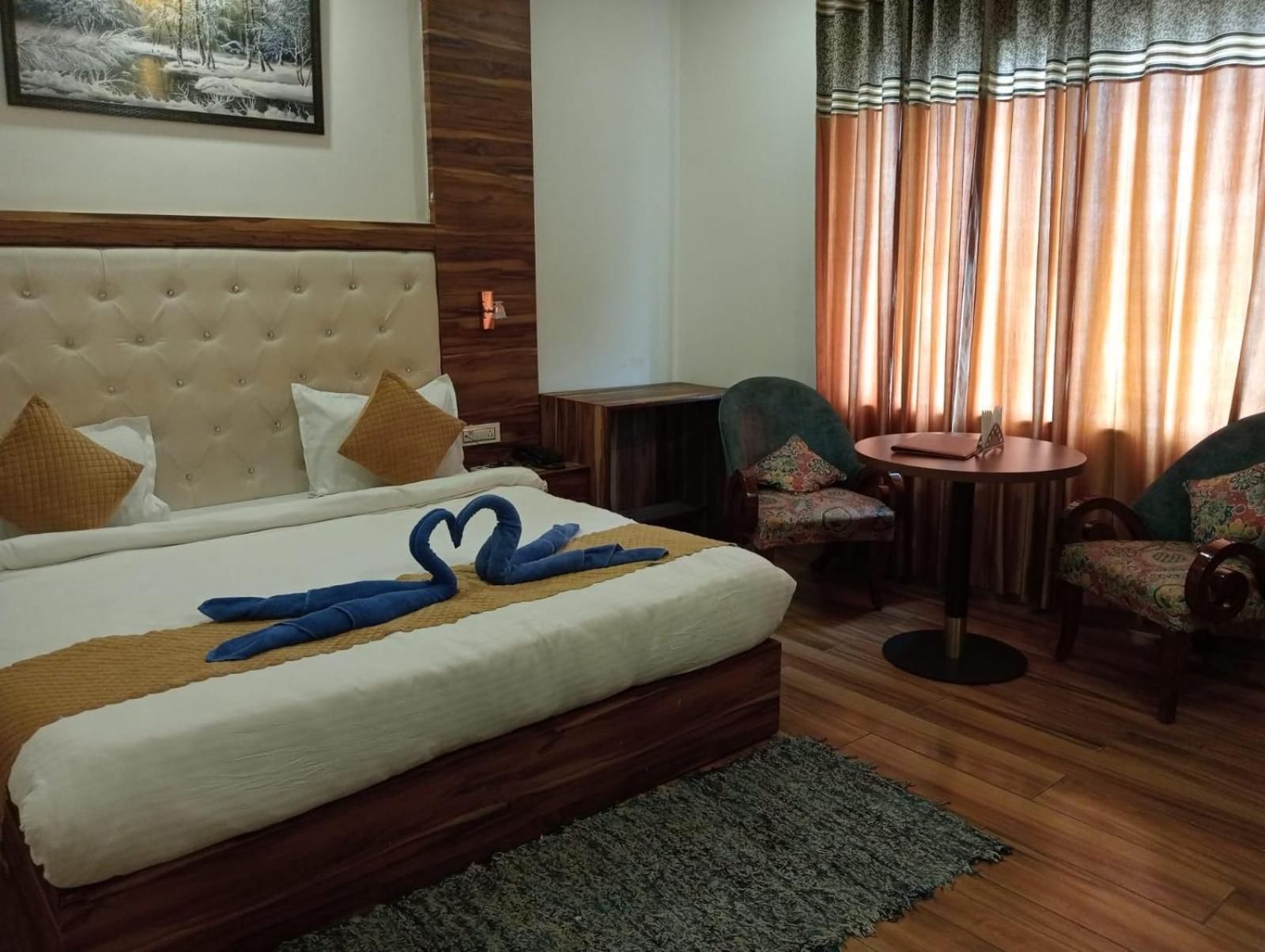 Zirakpur Hotel D Plaza מראה חיצוני תמונה