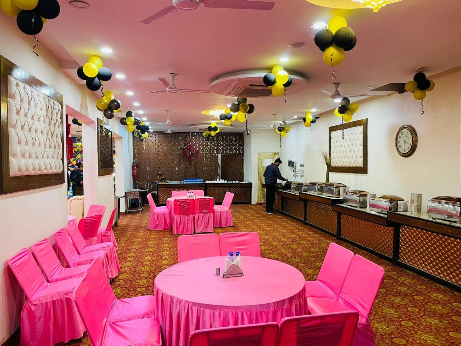 Zirakpur Hotel D Plaza מראה חיצוני תמונה