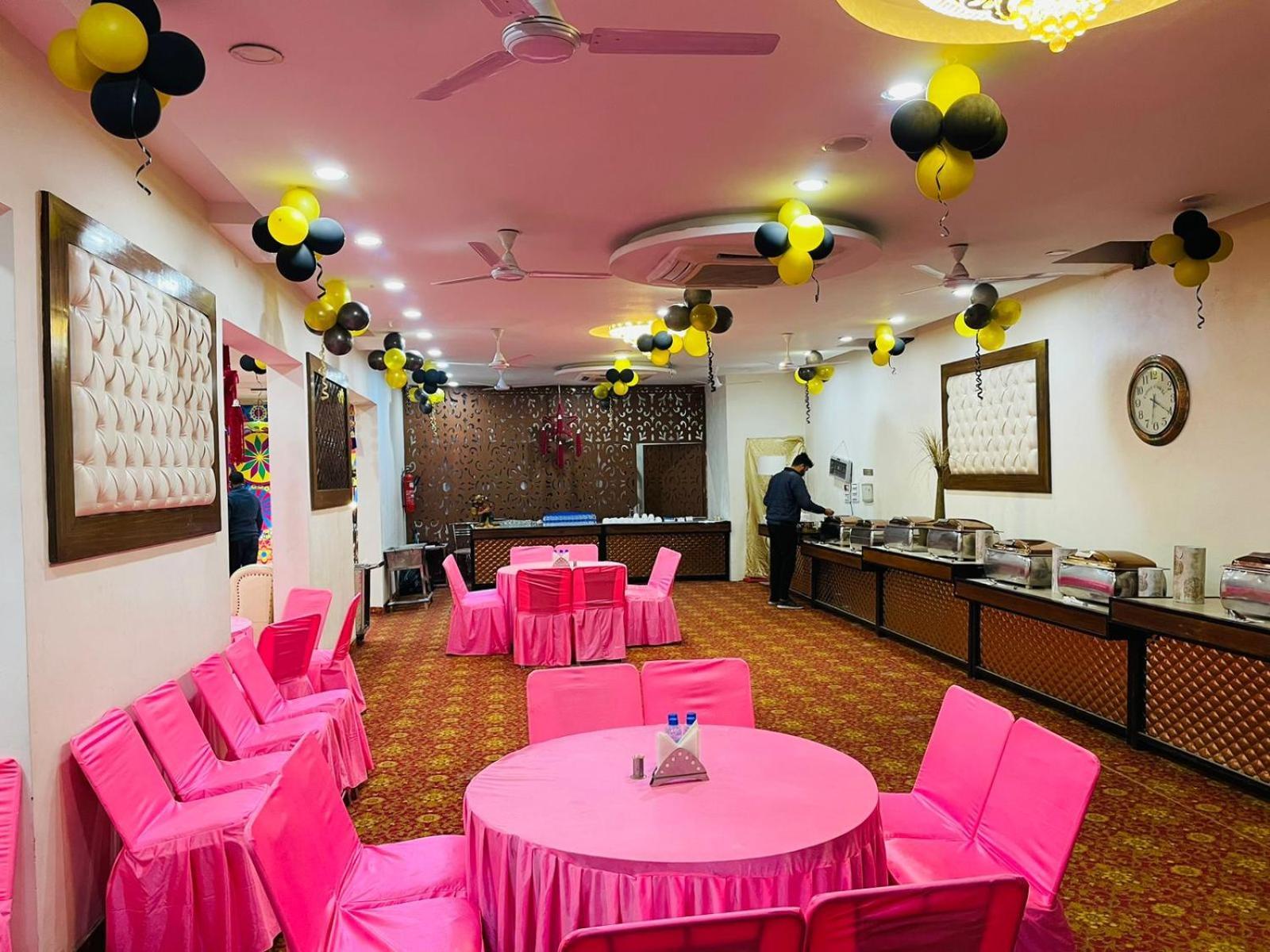 Zirakpur Hotel D Plaza מראה חיצוני תמונה
