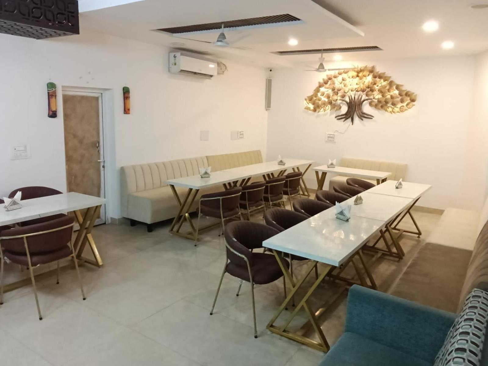 Zirakpur Hotel D Plaza מראה חיצוני תמונה
